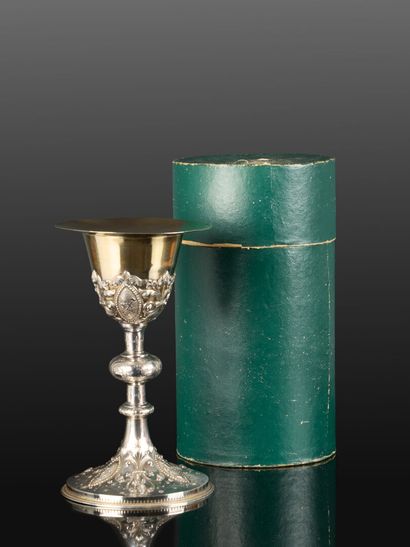 Calice en argent, la coupe en vermeil, décor...