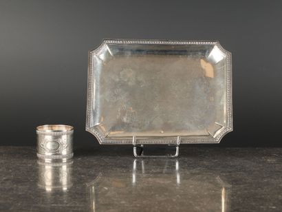 Lot en argent - 207 g :
- Plateau en argent...