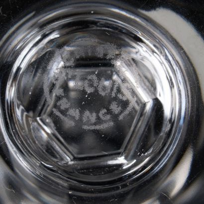 SAINT LOUIS. Service de verres en cristal,...