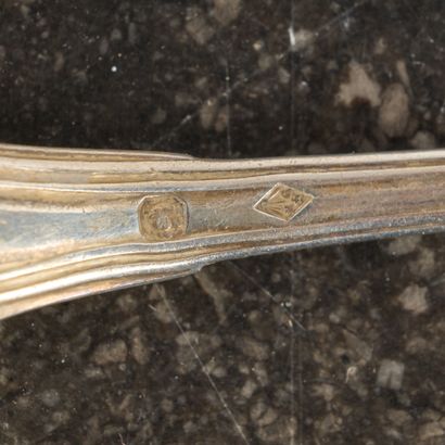 Lot en argent (800‰) - 90,1 g : 
- une monture...