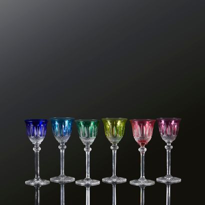 SAINT LOUIS. Suite de 8 verres, modèle 