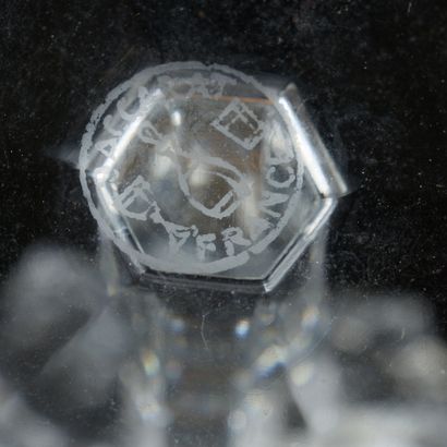 BACCARAT. Suite de six verres à porto et...