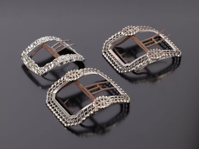 Lot de trois boucles de chaussure en argent...
