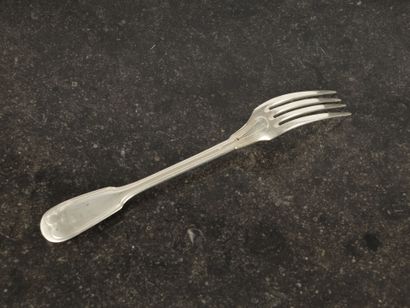 Fourchette de service en argent à filets....
