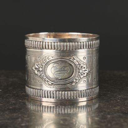 Lot en argent - 207 g :
- Plateau en argent...