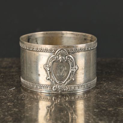 Lot en argent - 53,7 g : 
- un rond de serviette...