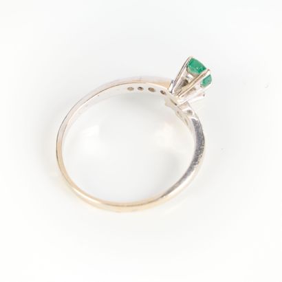 toi et moi ring in white gold, set with a...