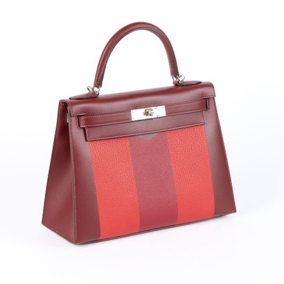 HERMES
Kelly II Sellier bag - letter M, in...