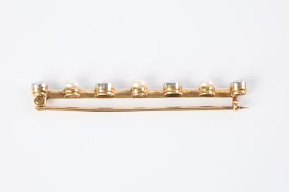 Gold (750‰) and platinum barrette brooch,...