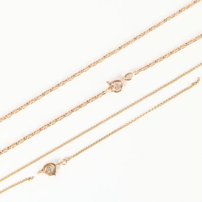 Gold curb-link chain. Cut to length, 2.29...