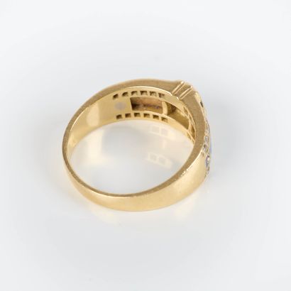 KORLOFF. Gold ring set with a brilliant-cut...
