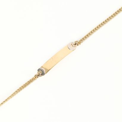 Child's curb chain in gold. Unengraved. 13.5...