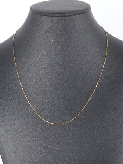 Gold forçat chain. Size: 44 cm. 1,31 g. 18...