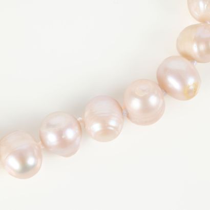 Bracelet with 20 white freshwater pearls,...