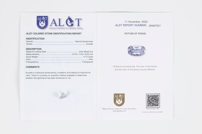 Oval kunzite on paper with certificate: 5.12...