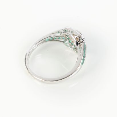 . White gold (750‰) Art Deco style ring,...