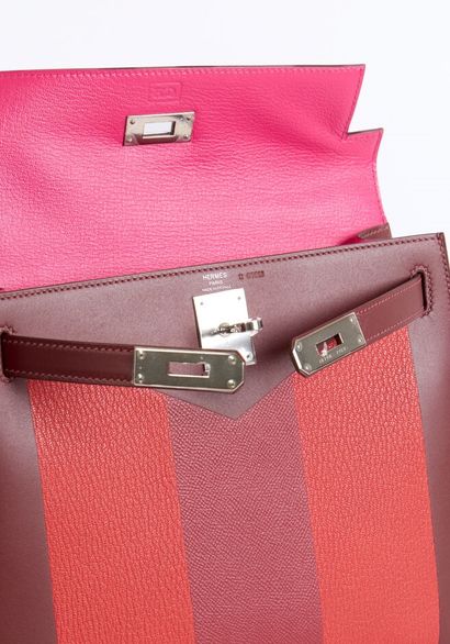 HERMES
Kelly II Sellier bag - letter M, in...