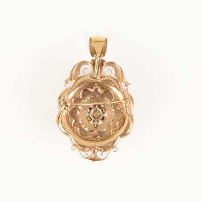 Pink gold (750‰) pendant brooch set with...