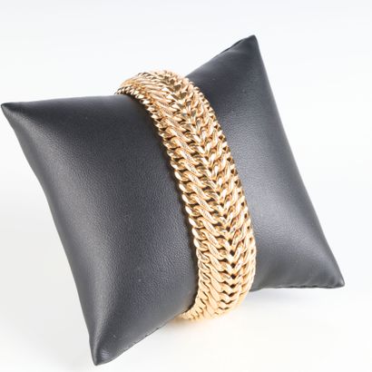 American-style gold bracelet. 19 cm, width...