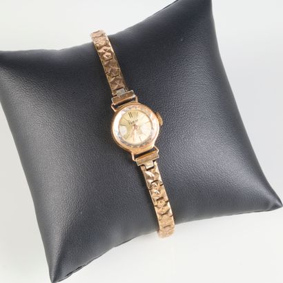 Gold ladies' wristwatch, mechanical movement...