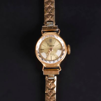 Gold ladies' wristwatch, mechanical movement...