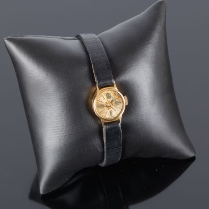 Gold ladies' watch bracelet, gold case. Mechanical...
