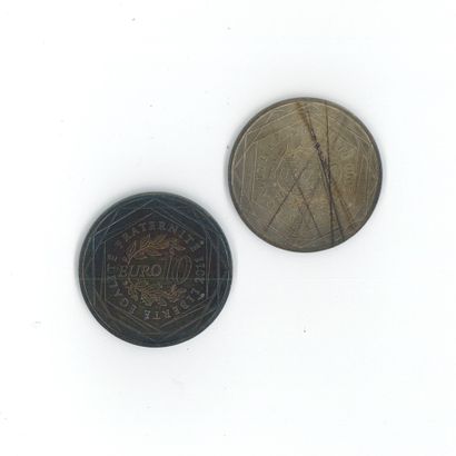 2 silver coins: €10
