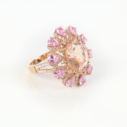 Pink gold (750‰) cocktail ring, set with...