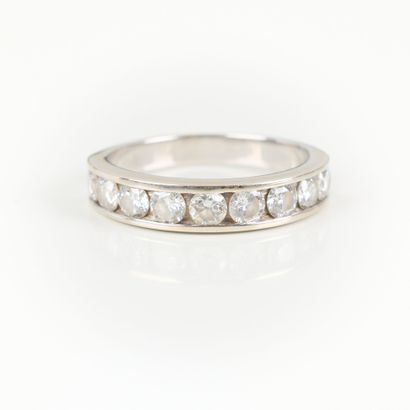White gold wedding band set with 9 brilliant-cut...