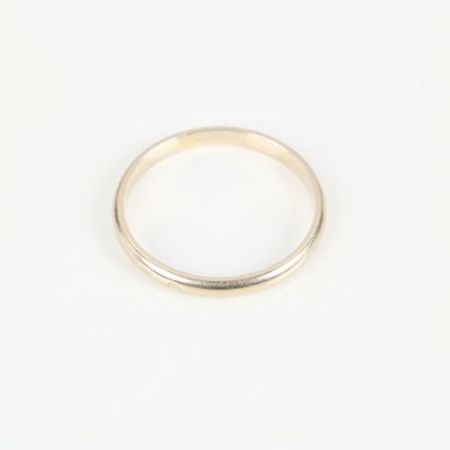 White gold wedding band. TDD 57-58. 2,04...