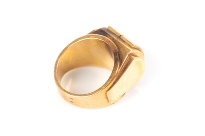 Gold tank signet ring with initials in AC...