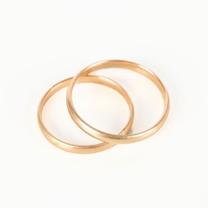 2 unengraved gold wedding rings. TDD 51 and...