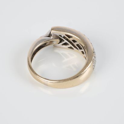 Guy LAROCHE. Ring in two-tone gold (750‰),...