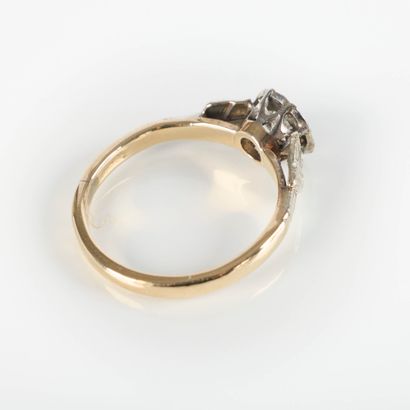 Solitaire ring in white gold set with a diamond...