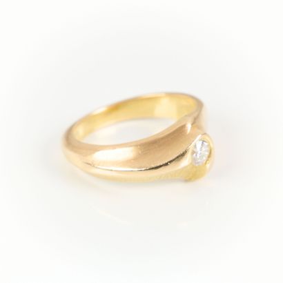 Contemporary amati and polished gold ring...