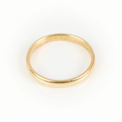 Gold wedding ring. Engraved. TDD 57-58. 2,91...