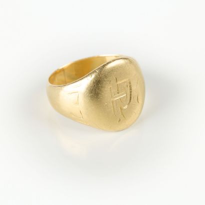 Chevalière in gold (750‰), engraved. (restoration)...