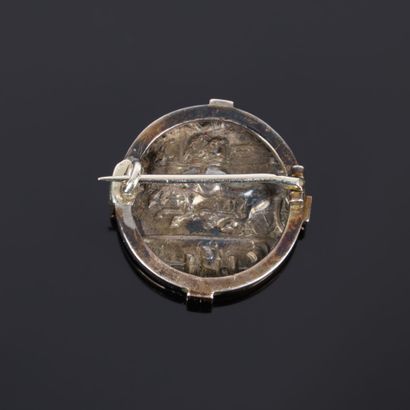 Silver and gold brooch set with an antique-style...