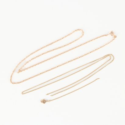 Gold curb-link chain. Cut to length, 2.29...