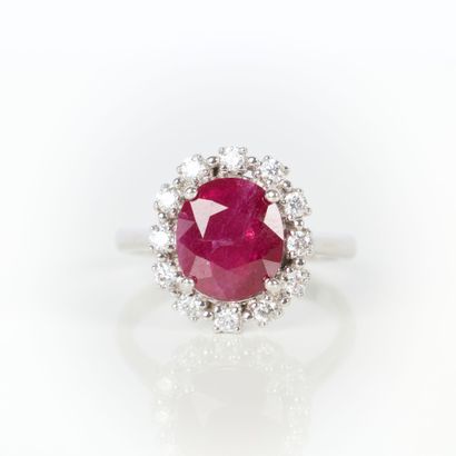 White gold (750‰) daisy ring set with a natural...