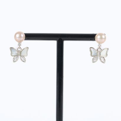 Pair of butterfly-shaped earrings in silver-plated...