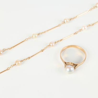 Gold ring set with a cultured pearl (TDD...