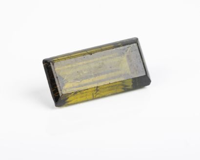 Baguette-cut tourmaline weighing approx....