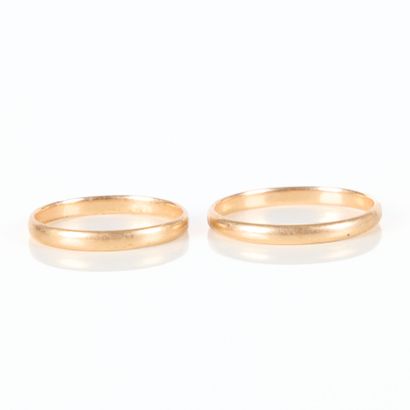 2 unengraved gold wedding rings. TDD 51 and...
