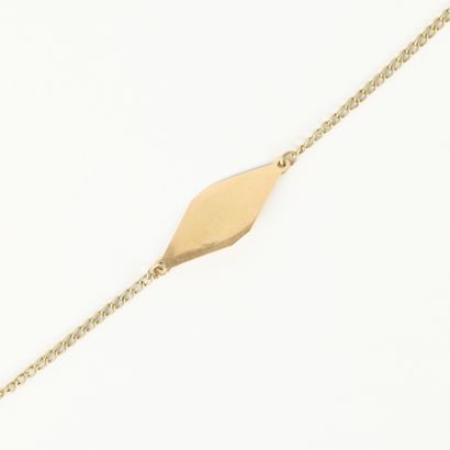 Child's curb chain in gold. Unengraved. 12...