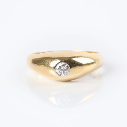 English wedding band ring in gold (750‰),...