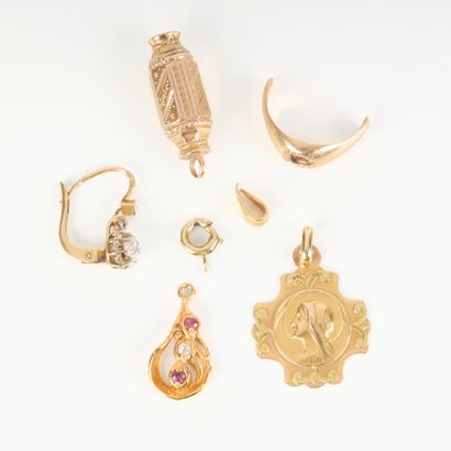 Lot of gold debris: ring setting, mechanical...