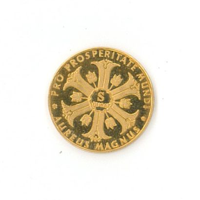 1 gold medal: 1/2 Ducat Albert Schweitzer....