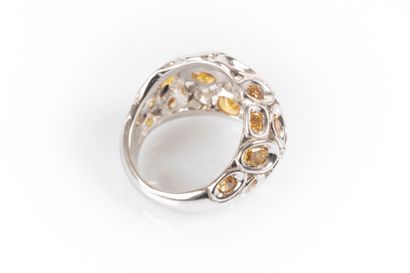 Wedding band ring in white gold (750‰), set...