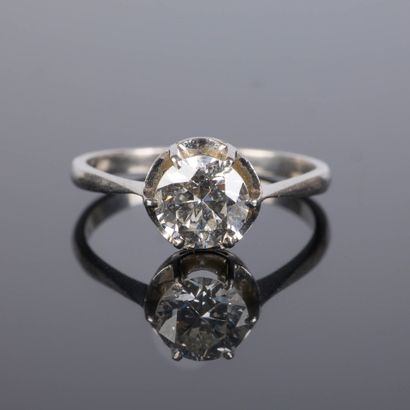 Solitaire ring in platinum set with an old-cut...